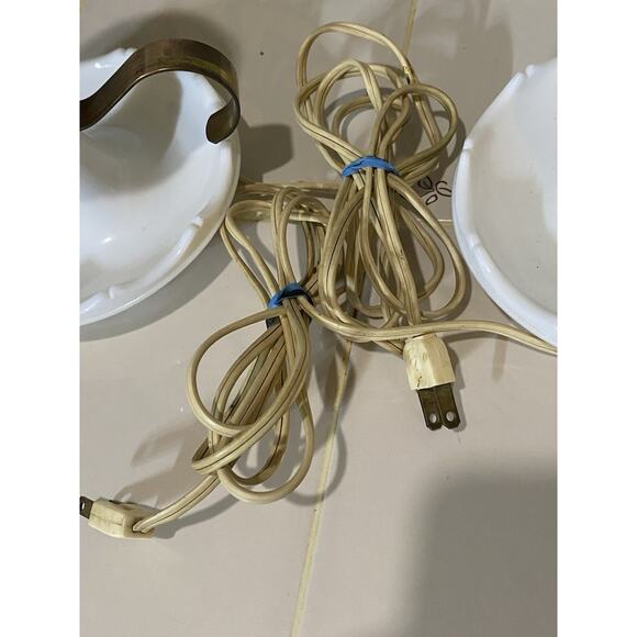 Vintage Milk Glass Hurricane Parlor Hand Painted Floral Lamp Scallop Base Style - Picture 5 of 16